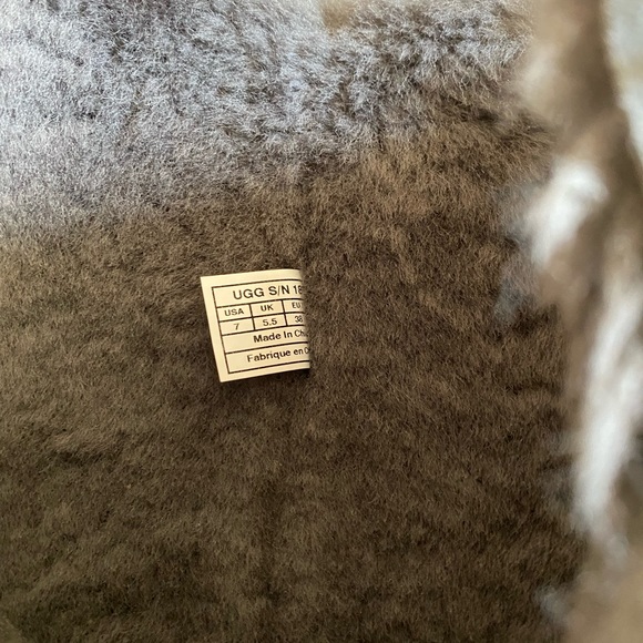 Ugg Bailey Side-Button Boot, Grey Tall - Picture 7 of 7